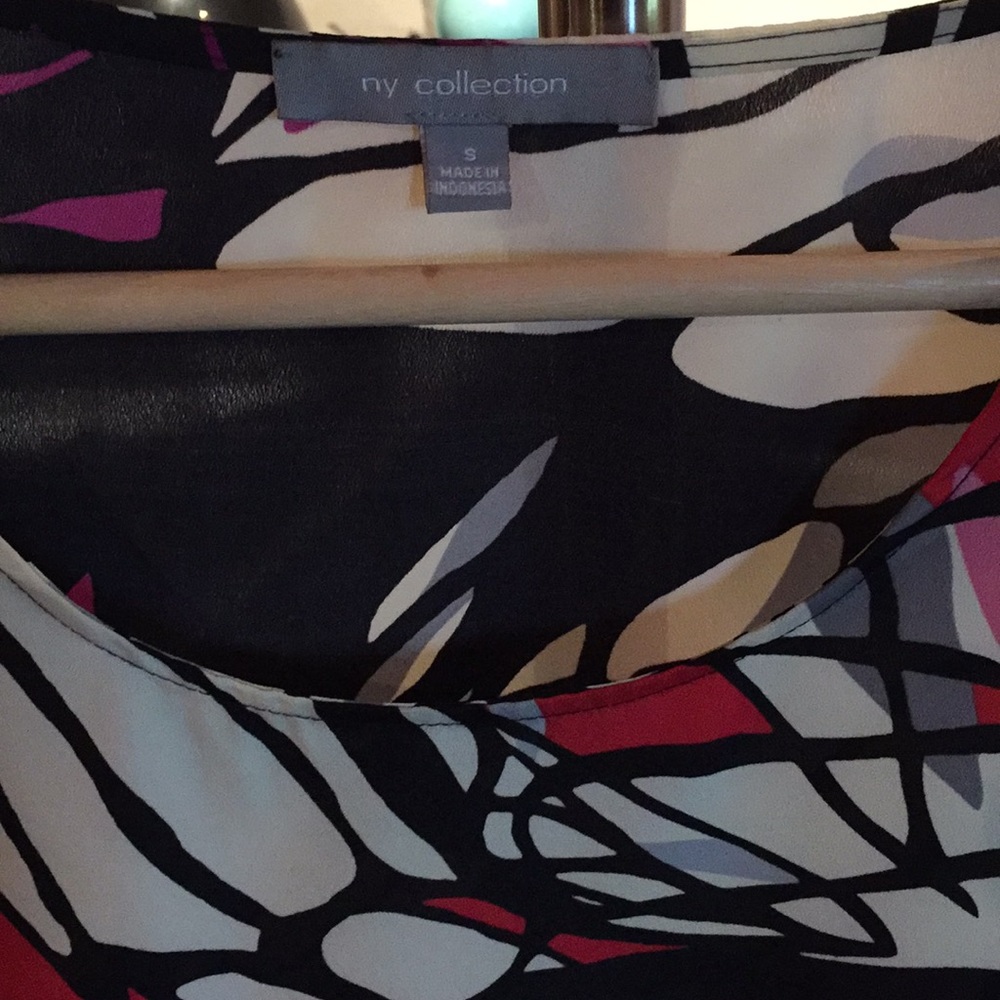 Geometric Pattern Blouse - Picture 2 of 5